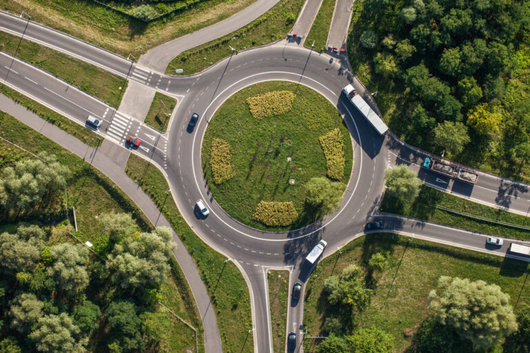 Are Roundabouts Safer than Intersections? - Safe Roads USA